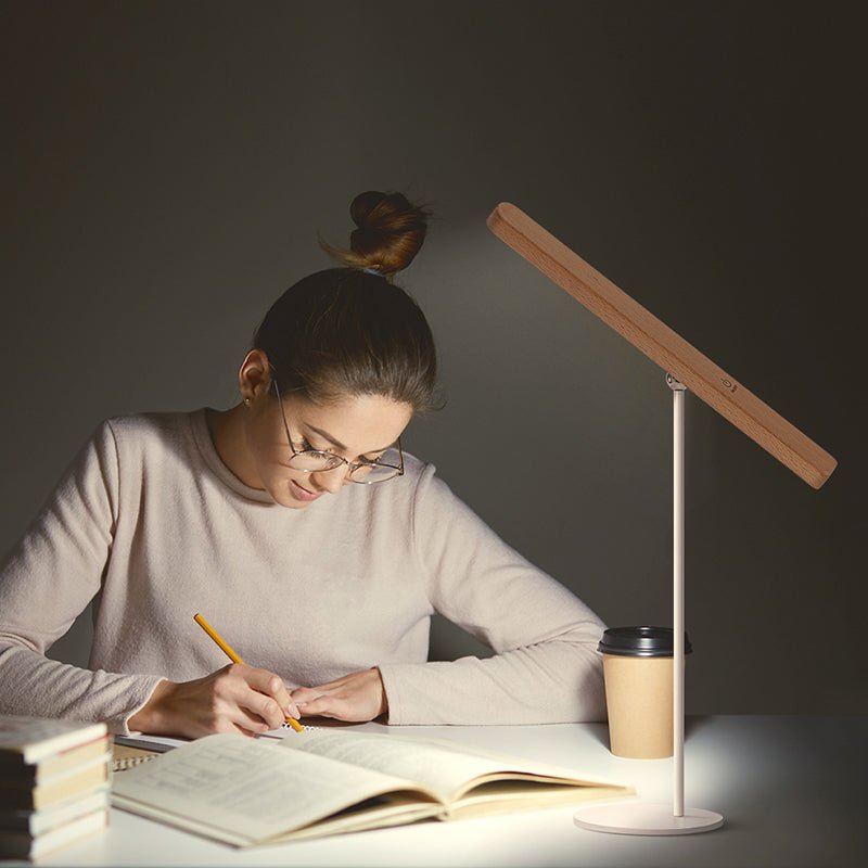Lampe de table Perch en bois massif